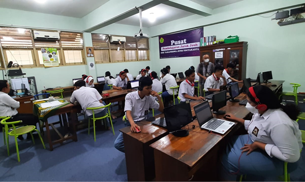 MASTER FOTO WEB NEW (1) UKBI Tamansiswa